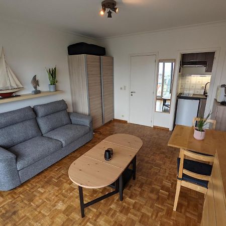 Studio Met Frontaal Zeezicht Middelkerke Buitenkant foto