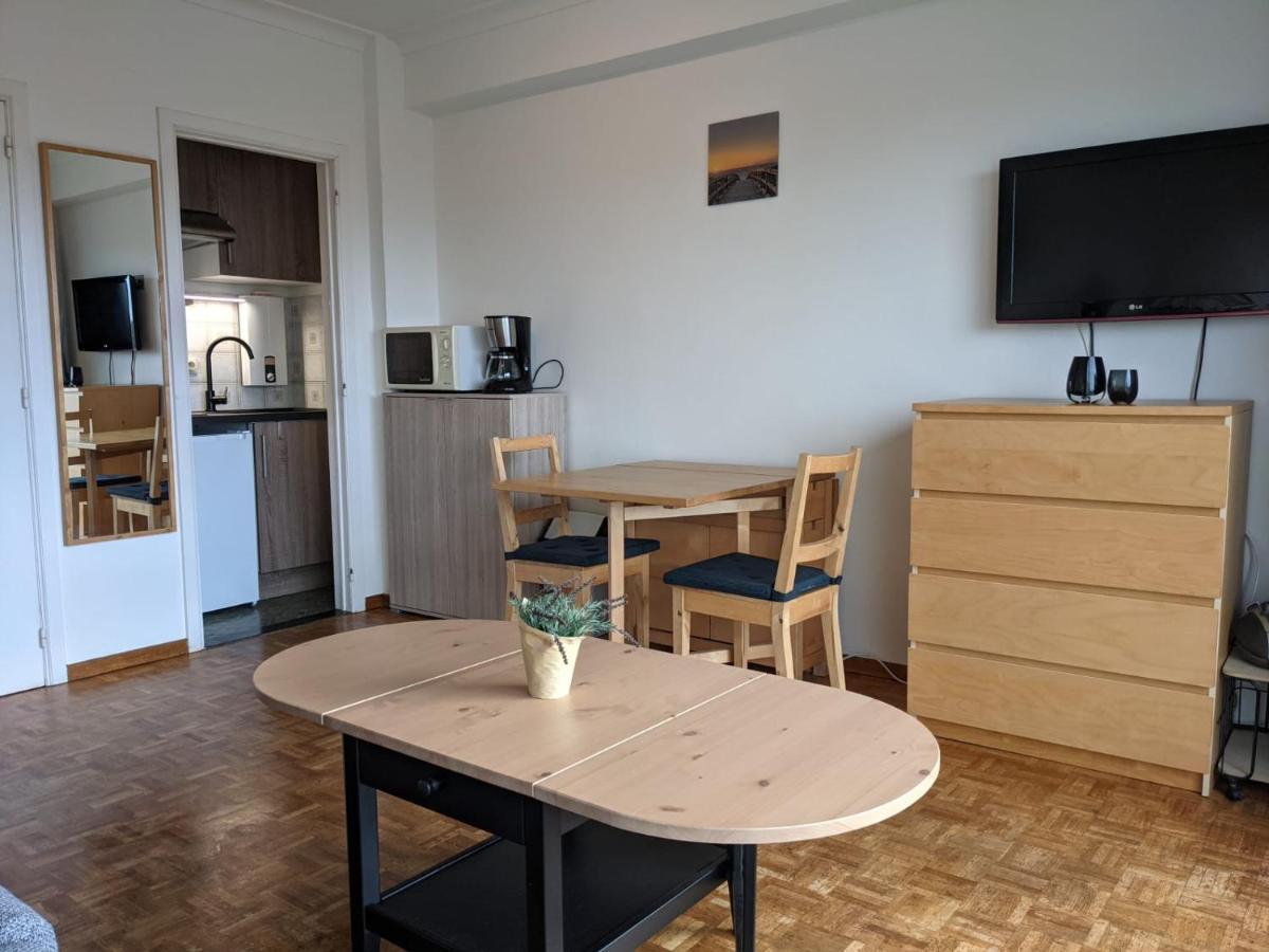 Studio Met Frontaal Zeezicht Middelkerke Buitenkant foto