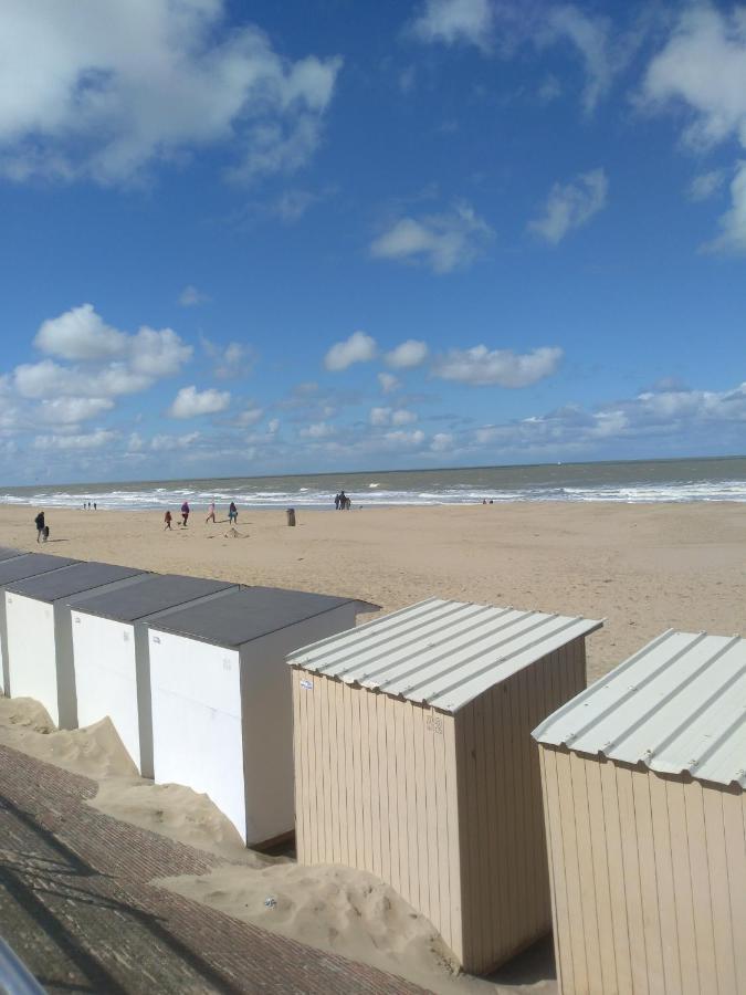 Studio Met Frontaal Zeezicht Middelkerke Buitenkant foto